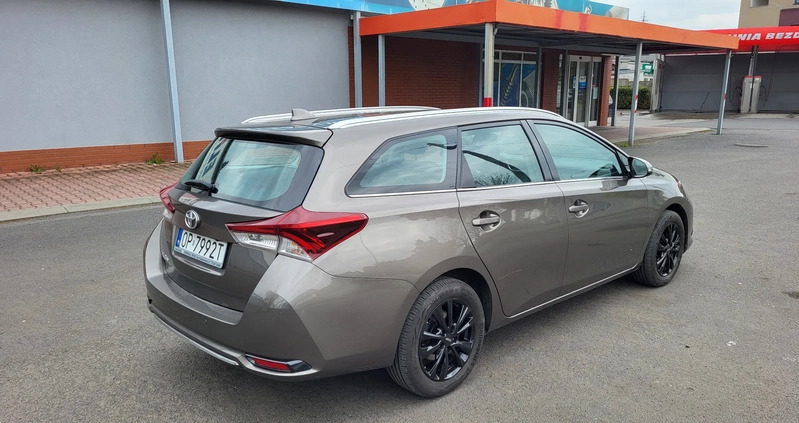 Toyota Auris cena 62700 przebieg: 89000, rok produkcji 2018 z Boguchwała małe 232